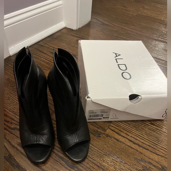 Aldo Black Leather peep toe bootie size 9 - Picture 1 of 4